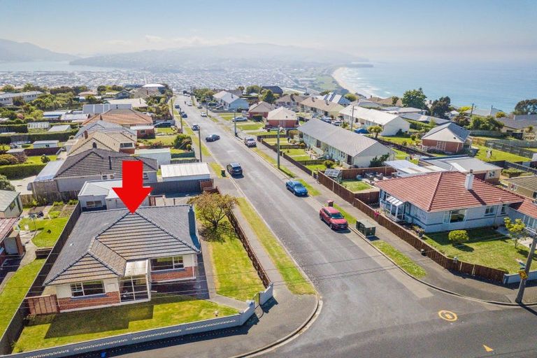 Photo of property in 27 Isadore Road, Saint Clair, Dunedin, 9012