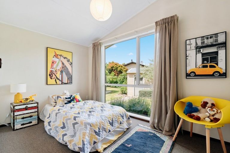 Photo of property in 21 Hunter Crescent, Wanaka, 9305