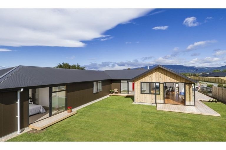Photo of property in 25 Memorial Drive, Motueka, 7120