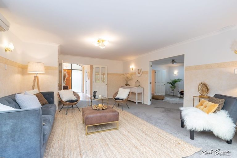 Photo of property in 21 Galveston Grove, Totara Park, Upper Hutt, 5018