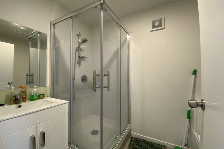 Photo of property in 271 Royal Road, Massey, Auckland, 0614