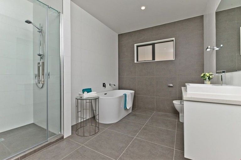 Photo of property in 10 Whaley Greens, Silverdale, 0932