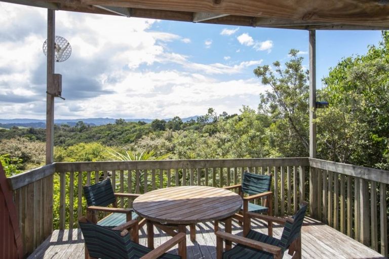 Photo of property in 889 Takatu Road, Tawharanui Peninsula, Matakana, 0986