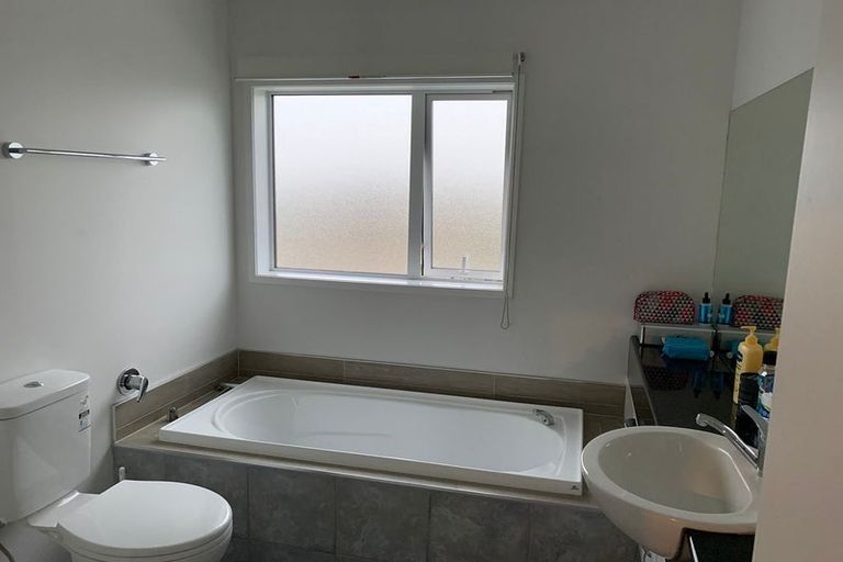 Photo of property in 63a Drake Street, Howick, Auckland, 2014