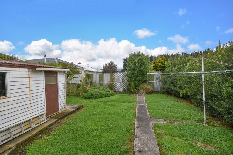Photo of property in 24 Botha Street, Saint Kilda, Dunedin, 9012