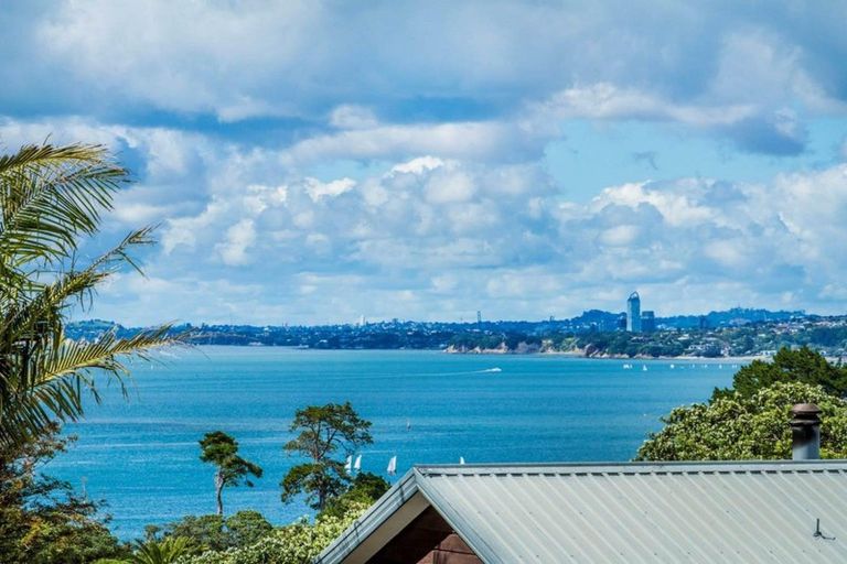 Photo of property in 39 Toroa Street, Torbay, Auckland, 0630