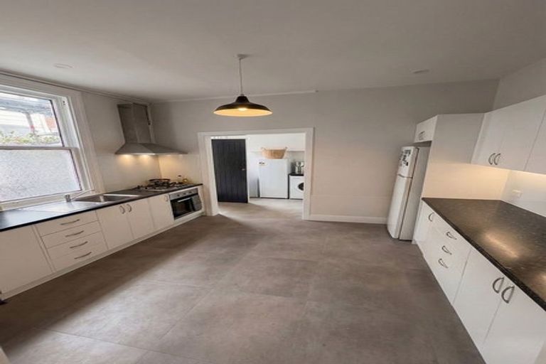 Photo of property in 74 Tinakori Road, Thorndon, Wellington, 6011