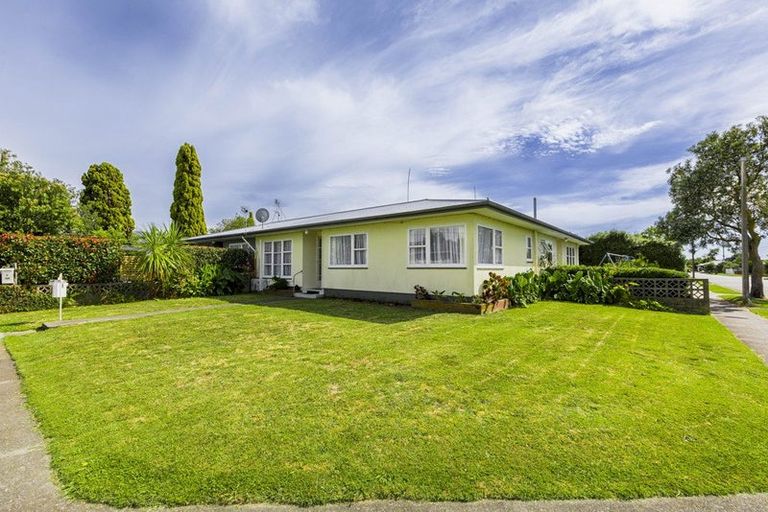 Photo of property in 10 Trevelyan Street, Onekawa, Napier, 4110
