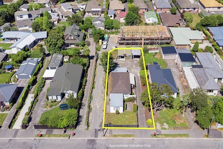 Photo of property in 24 Grassmere Street, Papanui, Christchurch, 8052