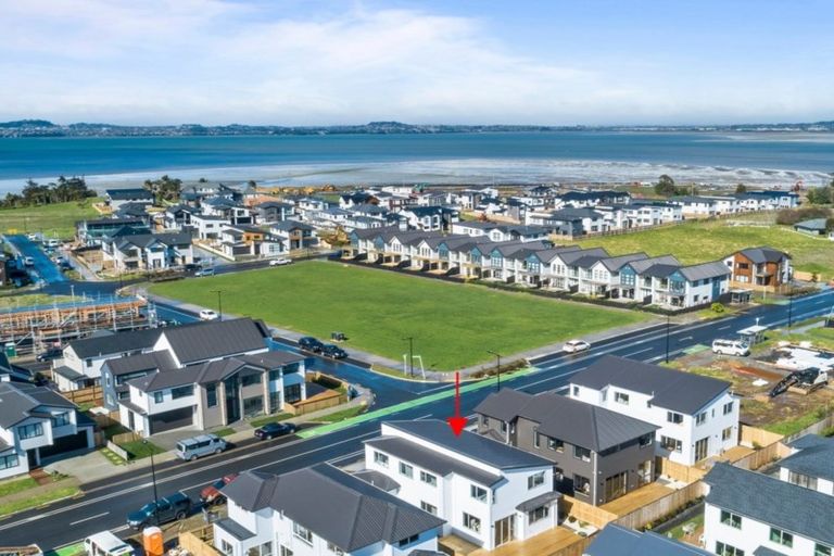 Photo of property in 17 Roa Avenue, Hobsonville, Auckland, 0616