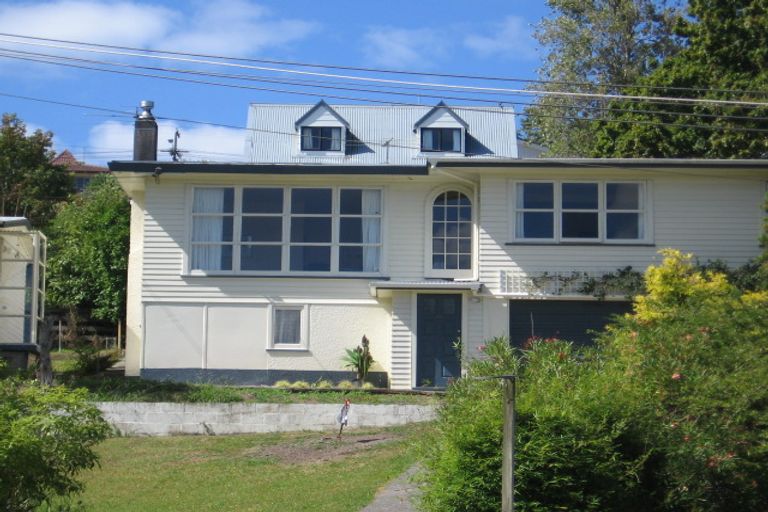 Photo of property in 2/49 Seaton Road, Murrays Bay, Auckland, 0630