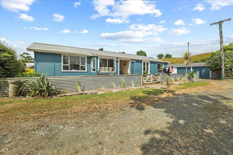 Photo of property in 7 Gribbon Road, Mahoenui, 3978