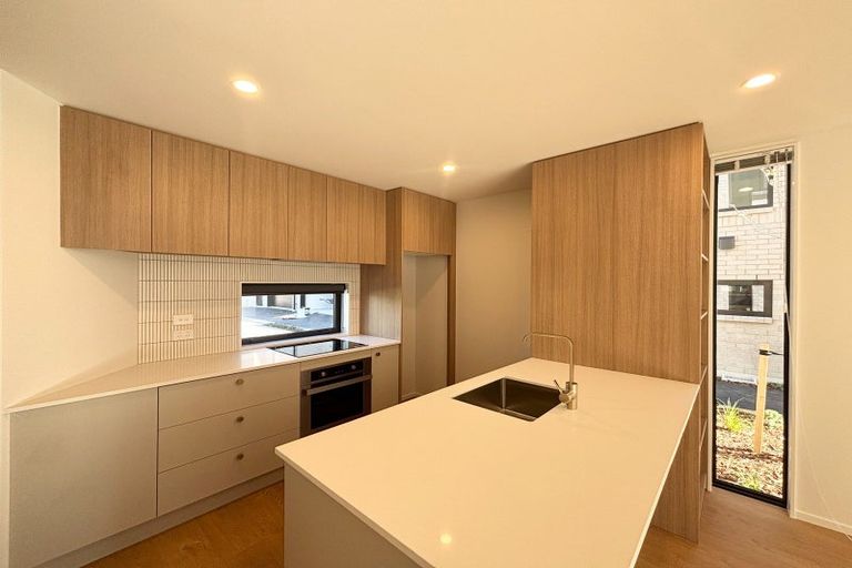 Photo of property in 1/88 Holly Road, St Albans, Christchurch, 8014