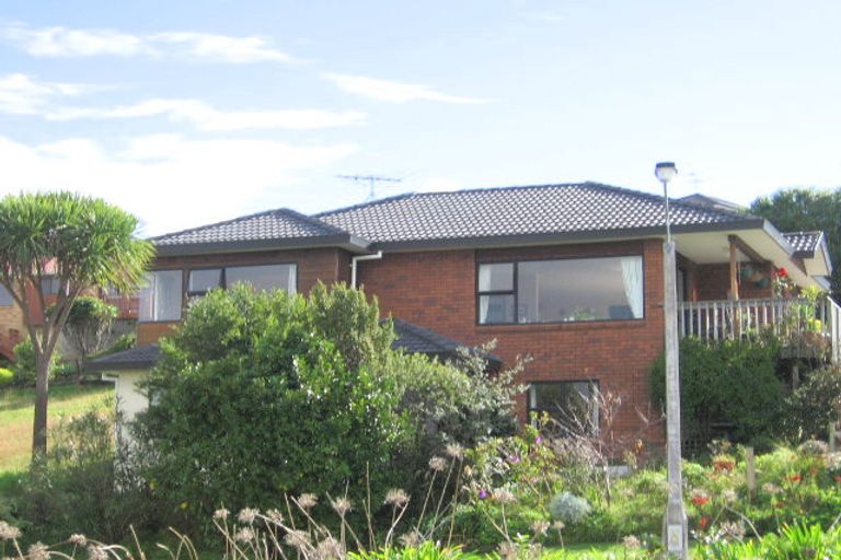 Photo of property in 21 Savoy Road, Orewa, 0931