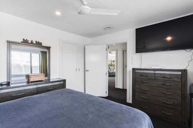 Photo of property in 17 Colac Street, Avondale, Christchurch, 8061