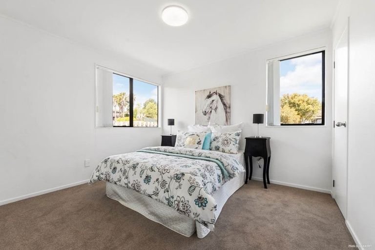 Photo of property in 3 Ebony Place, Massey, Auckland, 0614