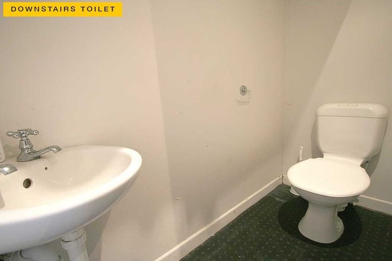 Photo of property in 18 Stafford Street, Mount Victoria, Wellington, 6011