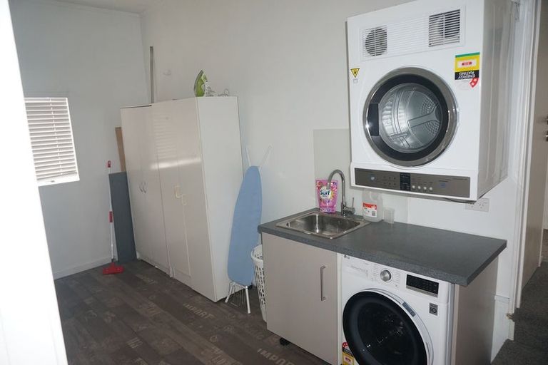 Photo of property in 8b Taupo Avenue, Mount Maunganui, 3116