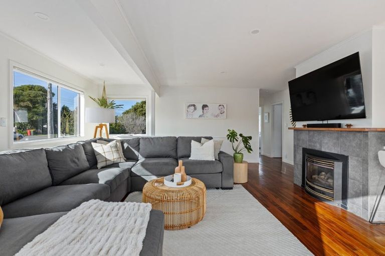 Photo of property in 41 Shakespear Road, Army Bay, Whangaparaoa, 0930