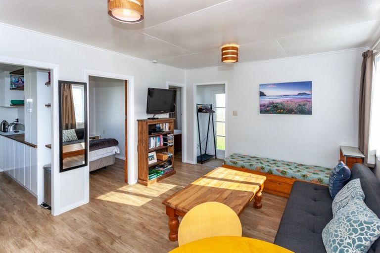 Photo of property in 104 Riverview Road, Whangamata, 3620