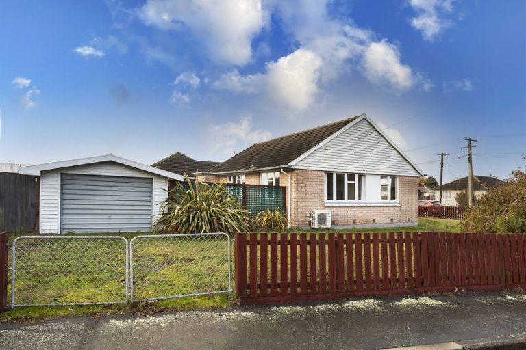 Photo of property in 6 Twynham Place, Aranui, Christchurch, 8061