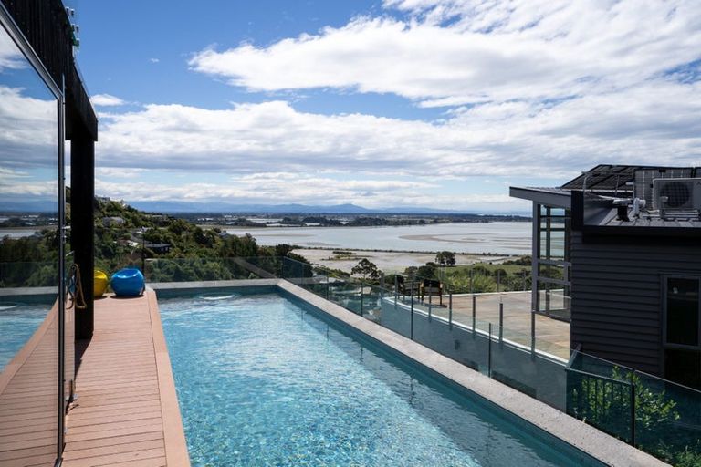 Photo of property in 11 Saint Remy Lane, Redcliffs, Christchurch, 8081