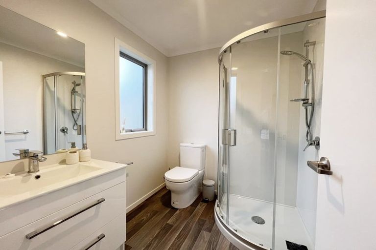 Photo of property in 1/5 Teddy Street, Whitiora, Hamilton, 3200