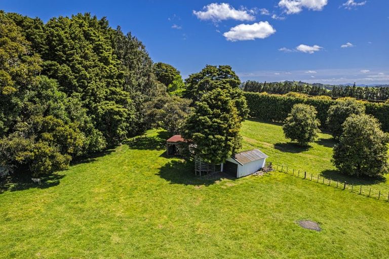 Photo of property in 8 Old Loop Road, Ngararatunua, Whangarei, 0176