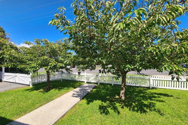 Photo of property in 2076 Rings Road, Coromandel, 3506