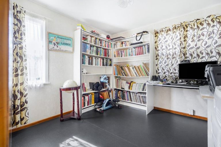 Photo of property in 11 Dinsdale Road, Dinsdale, Hamilton, 3204