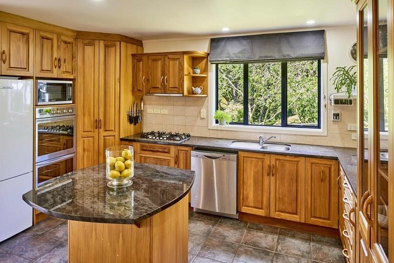 Photo of property in 1153 Paekakariki Hill Road, Paekakariki Hill, Porirua, 5381