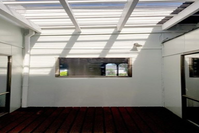 Photo of property in 17 Awanui Drive, Waikanae, 5036