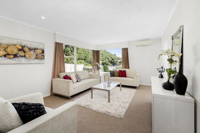 Photo of property in 3 The Companionway, Whitby, Porirua, 5024