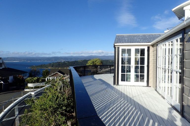 Photo of property in 17 Robieson Street, Roseneath, Wellington, 6011