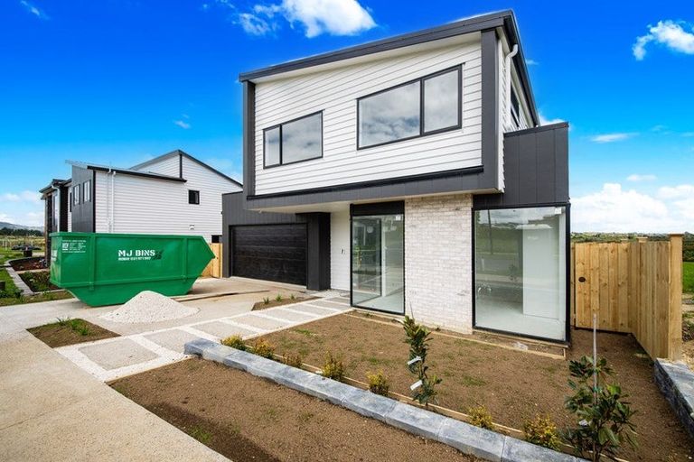 Photo of property in 43 Evergreen Parade, Rosehill, Papakura, 2113