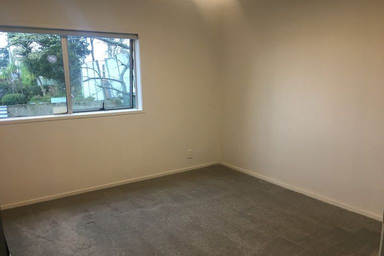 Photo of property in 87 Waimumu Road, Massey, Auckland, 0614