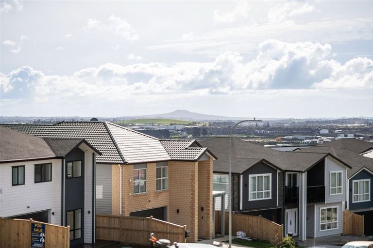 Photo of property in 3 Rakiraki Place, Flat Bush, Auckland, 2019