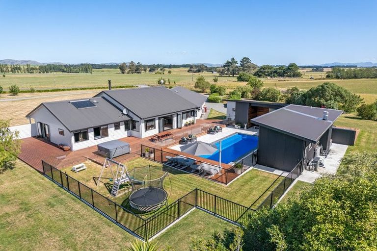 Photo of property in 210 Wards Line, Morison Bush, Greytown, 5794