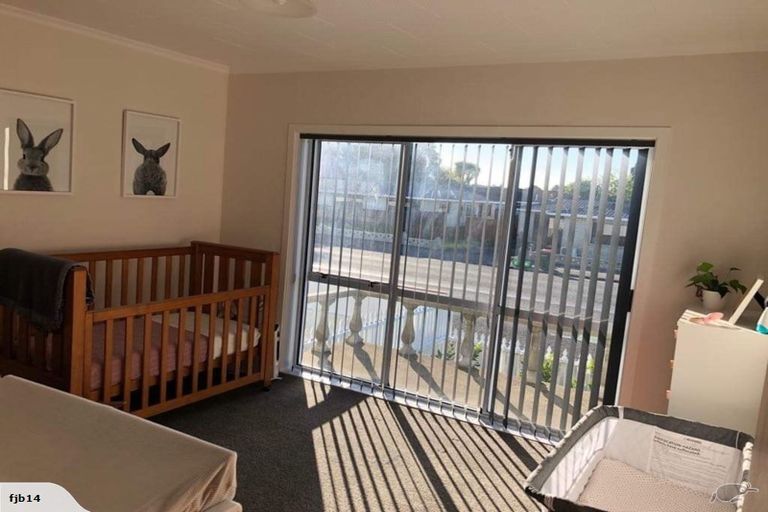 Photo of property in 82 Tukapa Street, Westown, New Plymouth, 4310