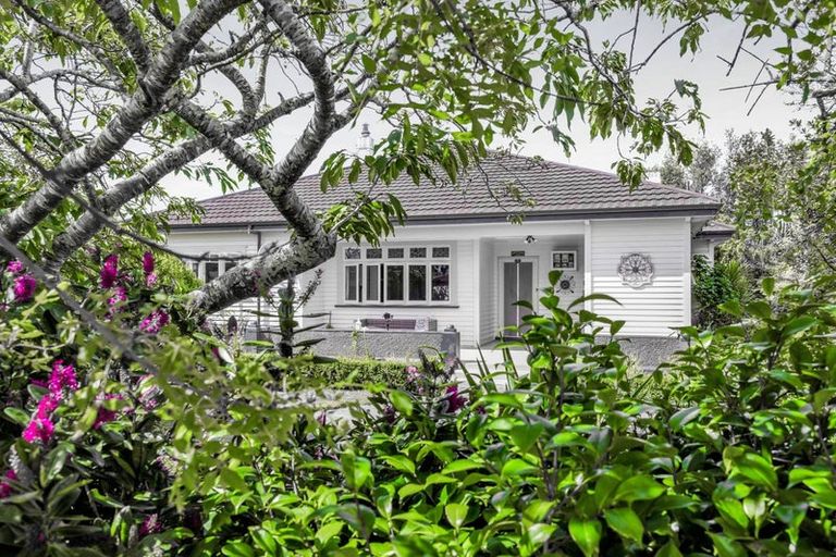 Photo of property in 1170a South Road, Manaia, 4678