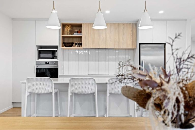 Photo of property in 58 Whatumairangi Way, Owhata, Rotorua, 3010