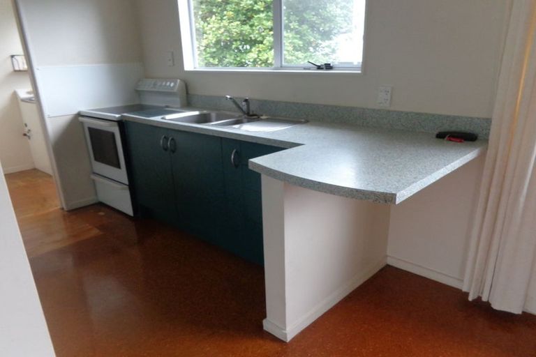 Photo of property in 1/11 Mona Vale, West Harbour, Auckland, 0618