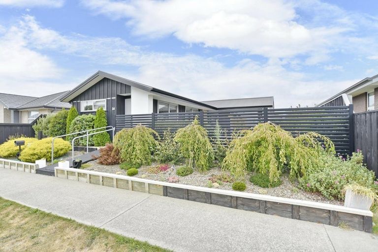 Photo of property in 14 Aroha Street, Pegasus, 7612