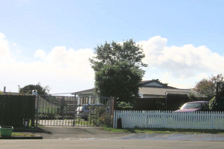 Photo of property in 6 Kepler Place, Clover Park, Auckland, 2019