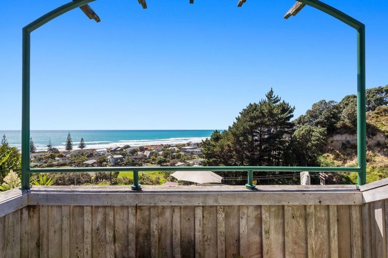 Photo of property in 2 Kowhai Street, Ohope, 3121