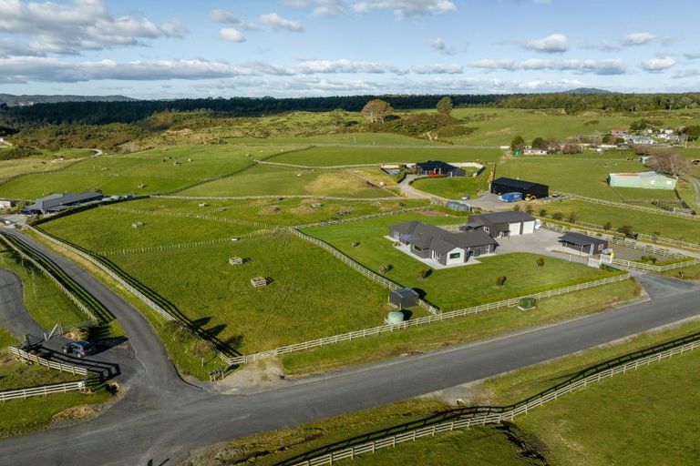 Photo of property in 10 Betty May Drive, Pyes Pa, Tauranga, 3173