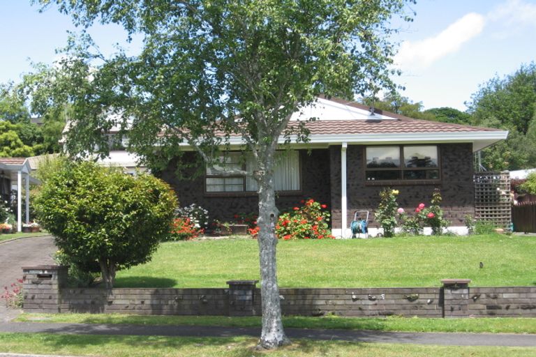 Photo of property in 43 Sheridan Crescent, Leamington, Cambridge, 3432