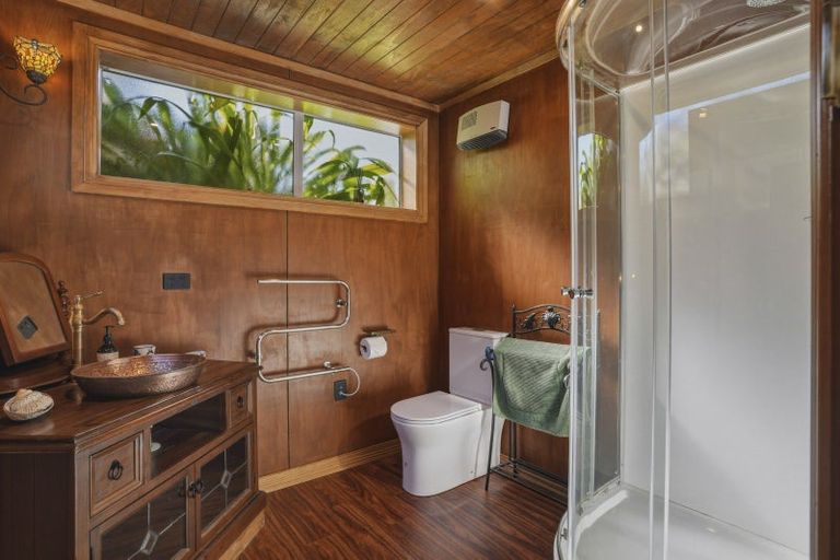 Photo of property in 11 Monowai Road, Ravensbourne, Dunedin, 9022