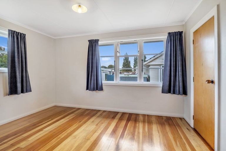 Photo of property in 614 Featherston Street, Roslyn, Palmerston North, 4414