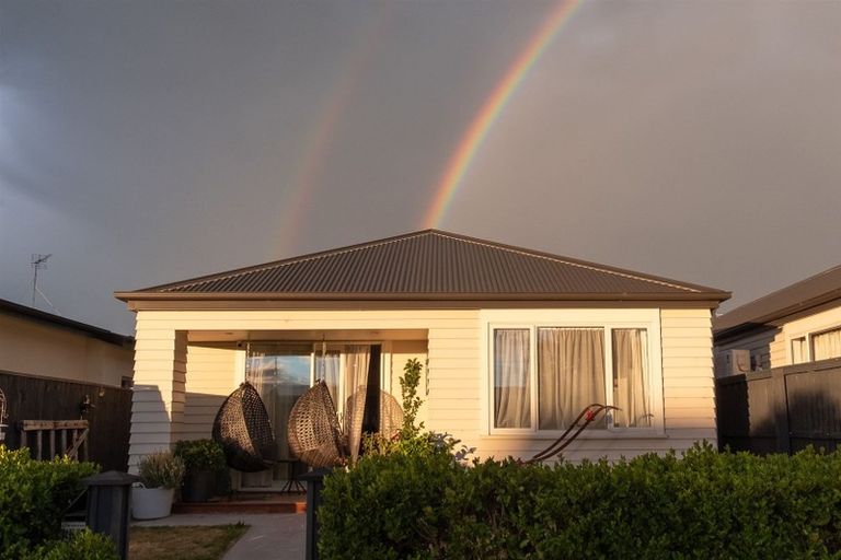 Photo of property in 36 Solander Road, Pegasus, 7612